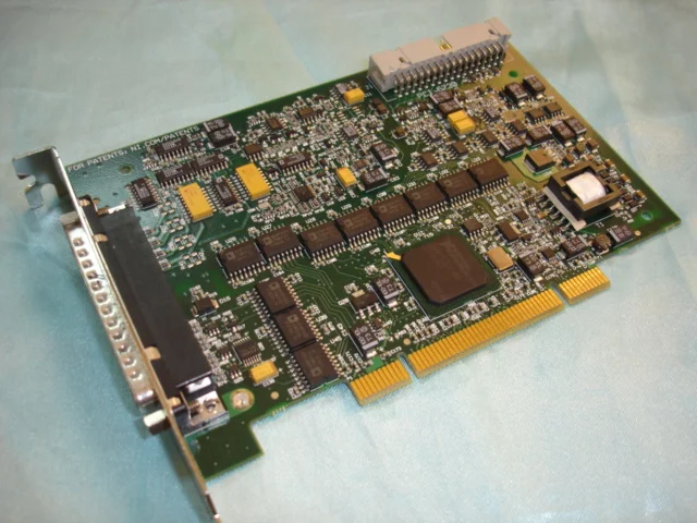 Для 90% Новый американский подлинный NI PCI-6230 сбора данных связи DAQ карты точки б/у