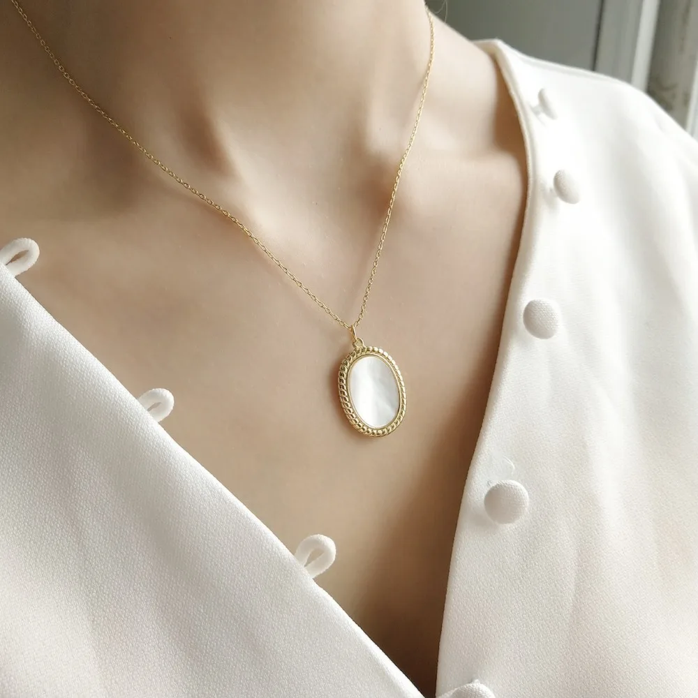 

Lady's Authentic 925 Sterling silver Shell Oval geometric Pendant Necklace Charm X90