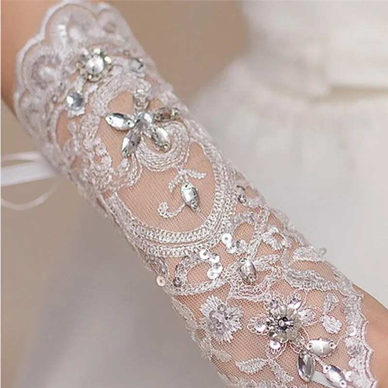1 Pair White Ivory Women Fingerless Bridal Gloves Elegant Short Paragraph Rhinestone White Lace Glove Wedding Accessories lace gloves,wedding dress gloves