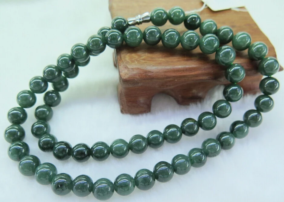 

8mm W Grade A 100% Natural Green Jade/Jadeite Necklace/ Beads Necklace