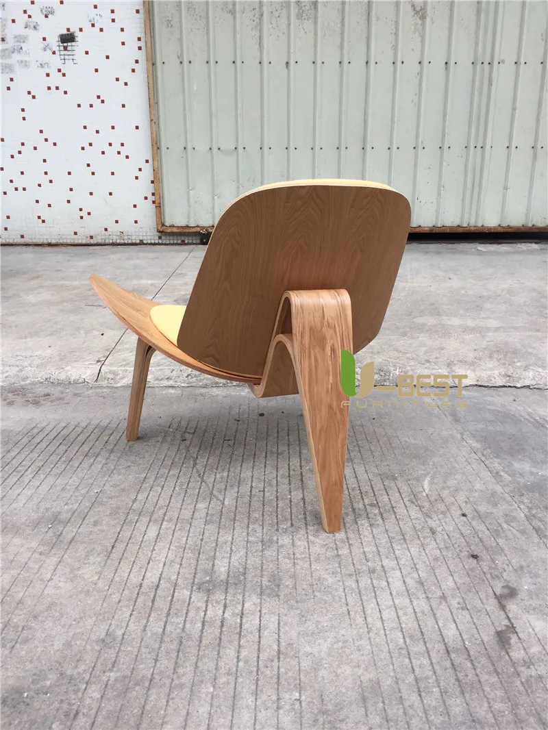 Hans Wegner Style Three-Legged Shell Chair Ash Plywood Black Faux Leather Living Room Furniture Modern Shell Chair Replica (8)