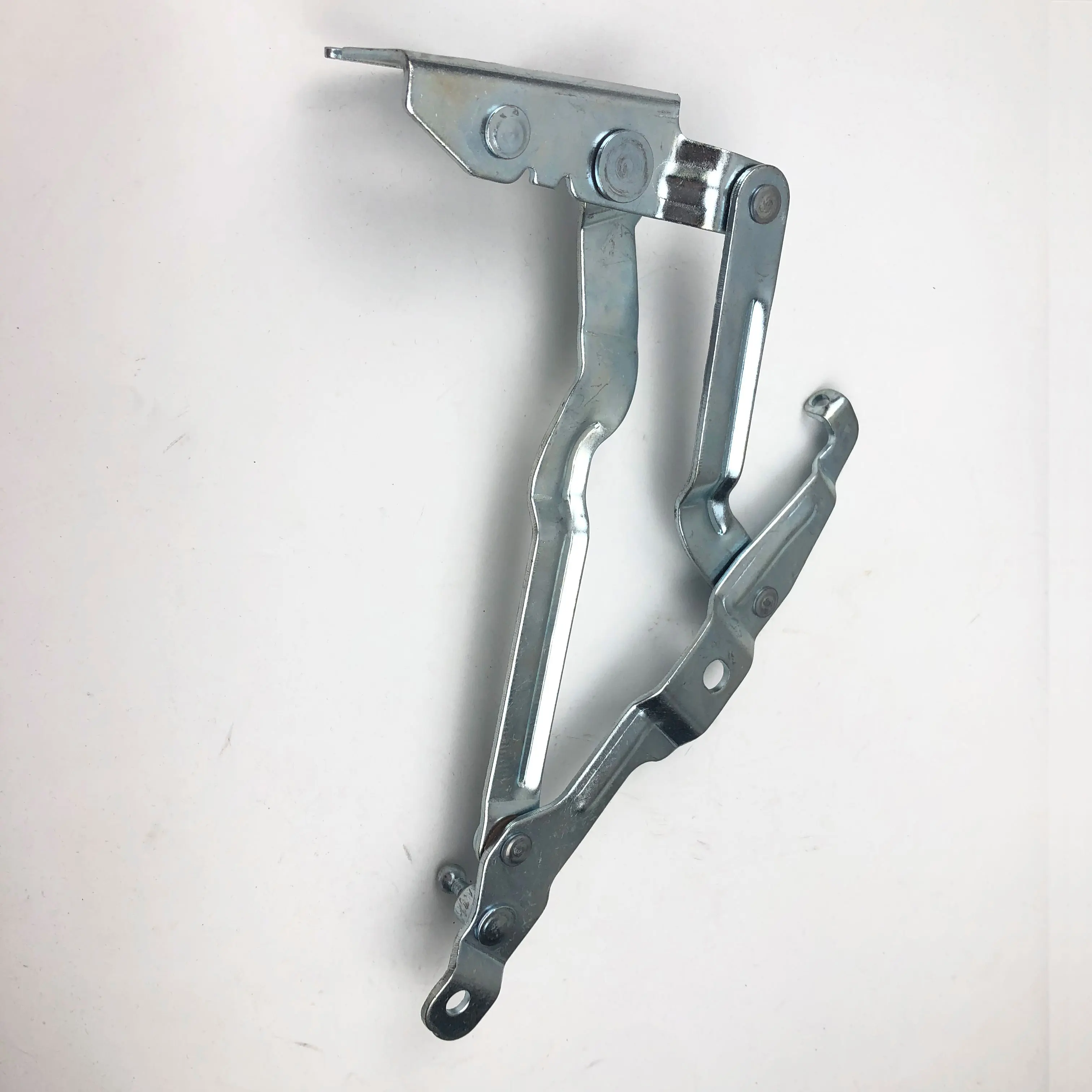 Петля для заднего правого багажного отсека петля люка VW JETTA вариант PASSAT AUDI A4 3B5827302A