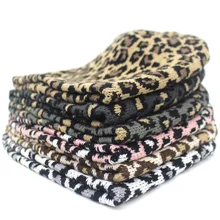 Новая мода Леопардовый принт Женская зимняя шапка, шарф Набор Теплые трикотажные шапки шарфы Мужские Женские комплекты из 2 предметов унисекс шапки шарфы