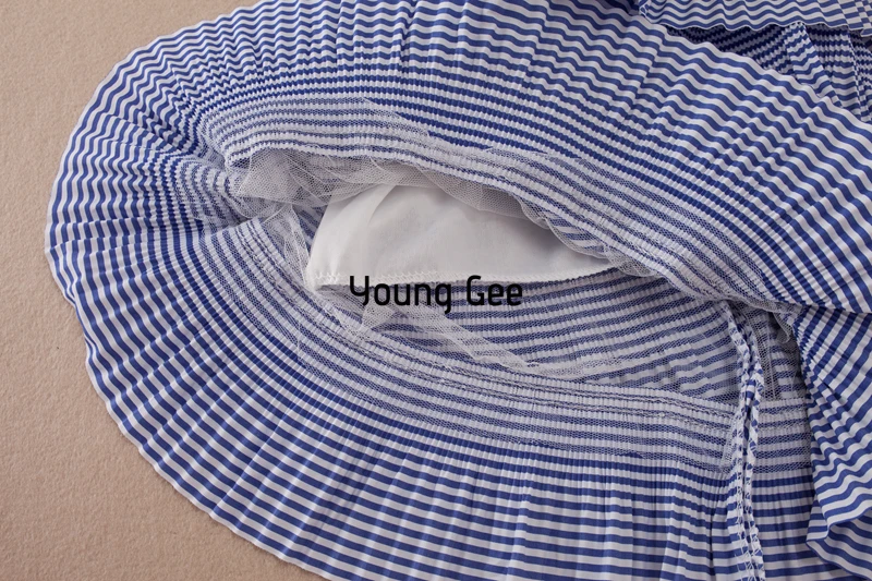 3 (9)