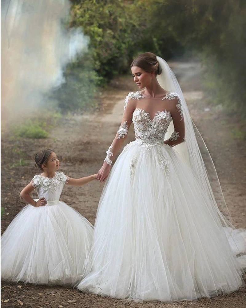 Pretty Lace Tulle Ball Gown Floor Length Flower Girls Dresses For
