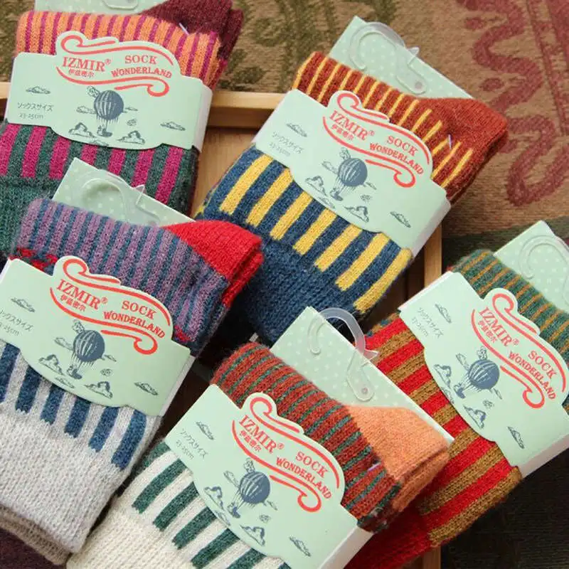 4Colorful Vintage Women Socks Winter Warm Geometric Vertical Wave Socks Ladies Wool Sock Female Thick Lines Middle Thermal Sock