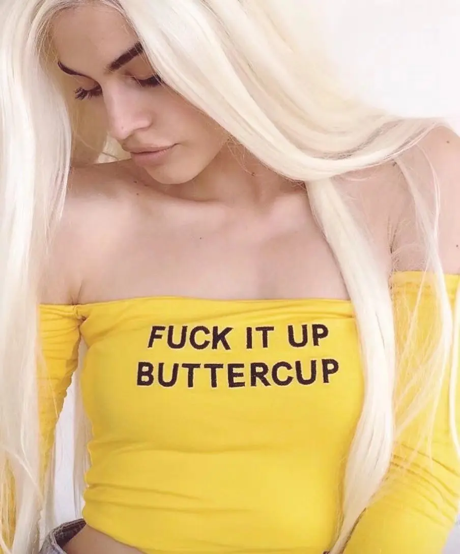 Женская укороченная футболка Bardot с вышитыми буквами