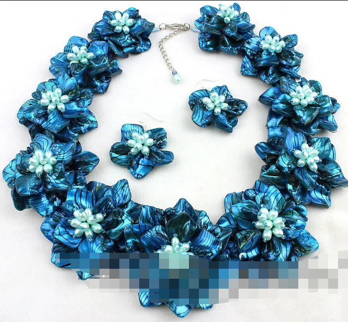 

free shipping Zebra Shell Pearl Necklace/Earring Set ()