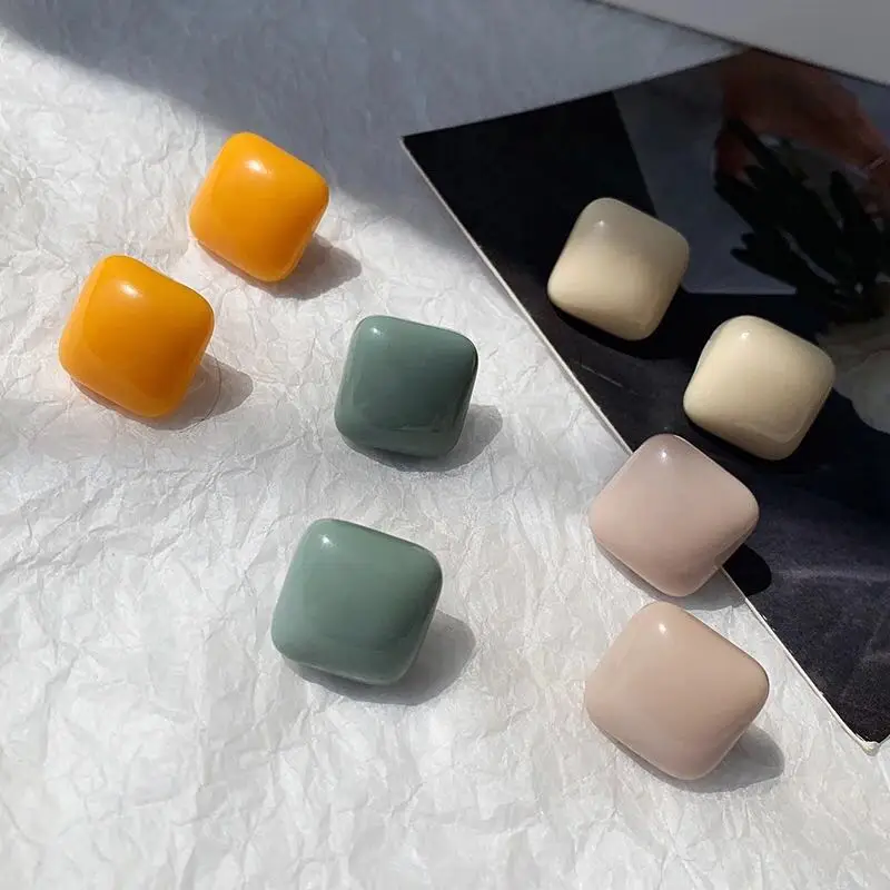 

Vintage French macaron acrylic earrings cool wind minimalist geometric square elegant stud earrings