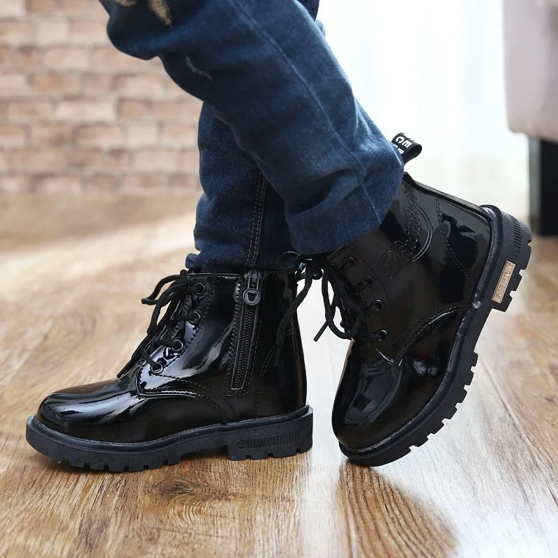 1901328735_1872514305