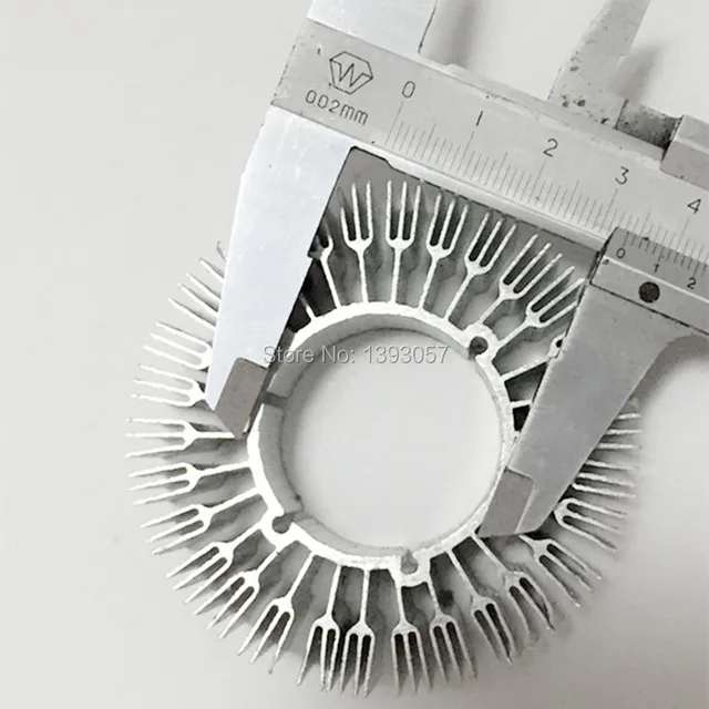 순수 알루미늄 방열판 LED 램프: 밝기와 수명 극대화