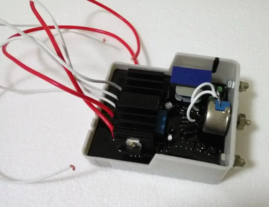 GB170C Third harmonic brush generator automatic voltage regulator AVR