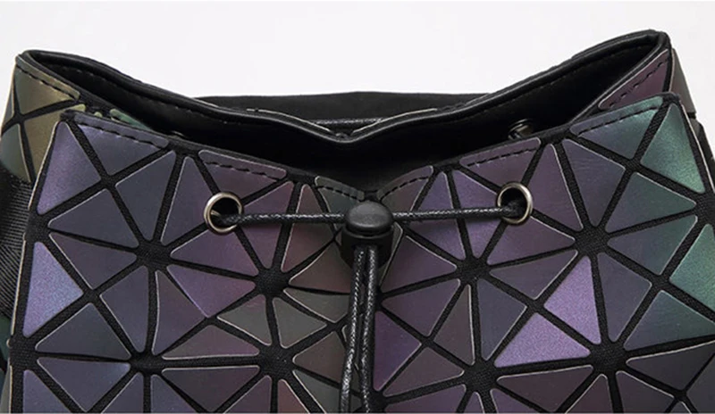 Women Geometric Backpack Luminous Female Evening Bag Diamond Sequins PU Laser Back Pack Lady Casual Plaid Baobao Mochila BP0232 (23)