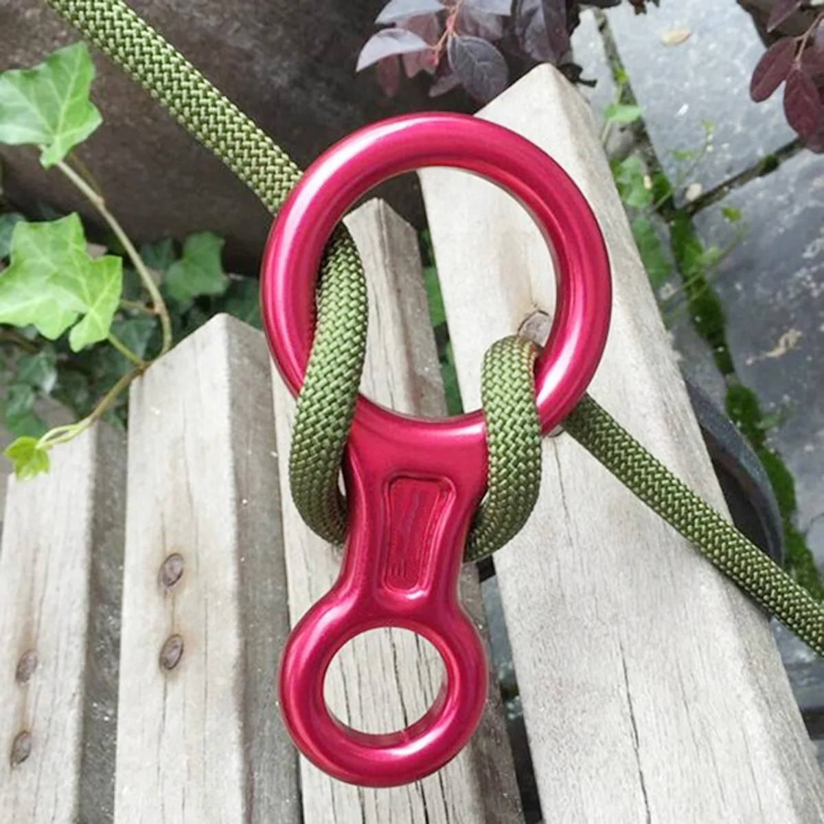 

30KN Outdoor Rock Climbing abseiling carabiner Downhill De vice Protector 8 Words Ring D escender slow descent downhill kits