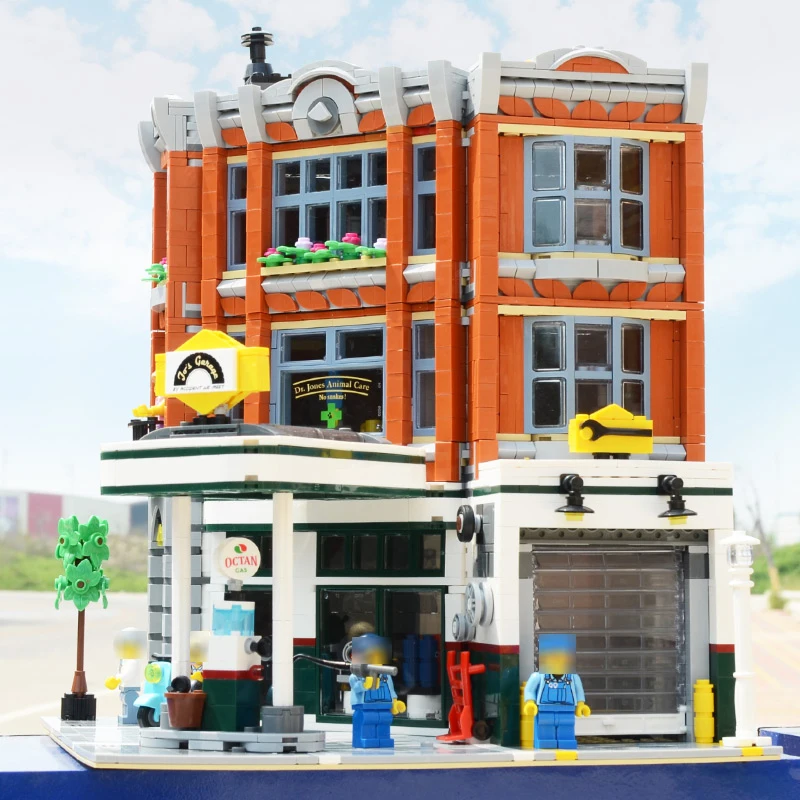 

15042 Creator Series Corner Garage Compatible Legoing 10264 Set Building Blocks Bricks Assembled DIY Toys Birthday