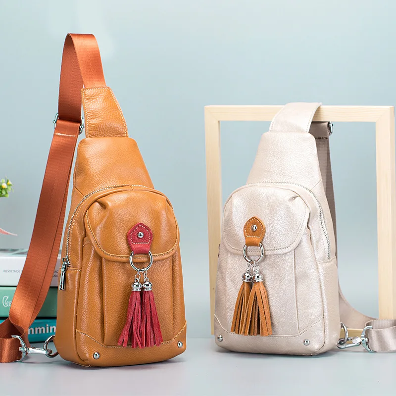 Verão e Outono Couro para Mulheres Bolsas de Moda Novo Genuíno Peito Bolsa Borla Mensageiro Casual Packs 2020 22 Cheap Bolsas de mão