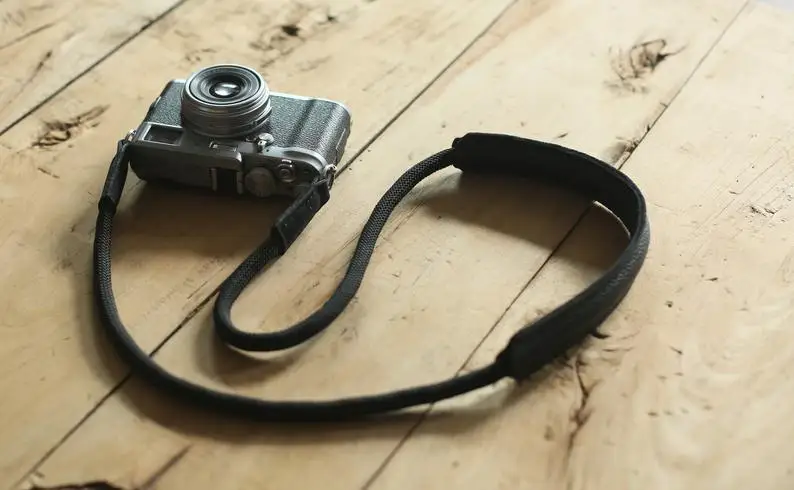 Наплечная подушка черный кожаный Скалолазание Веревка 10 мм ручной работы камера ремешок на шею, через плечо и Windmup