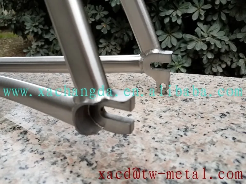 Cheap Titanium blade bicycle frame chinese Ti Time Trial bicycle frame Custom Titanium 700C road bike frame 10 Cheap Titanium blade bicycle frame chinese Ti Time Trial bicycle frame Custom Titanium 700C road bike frame 10