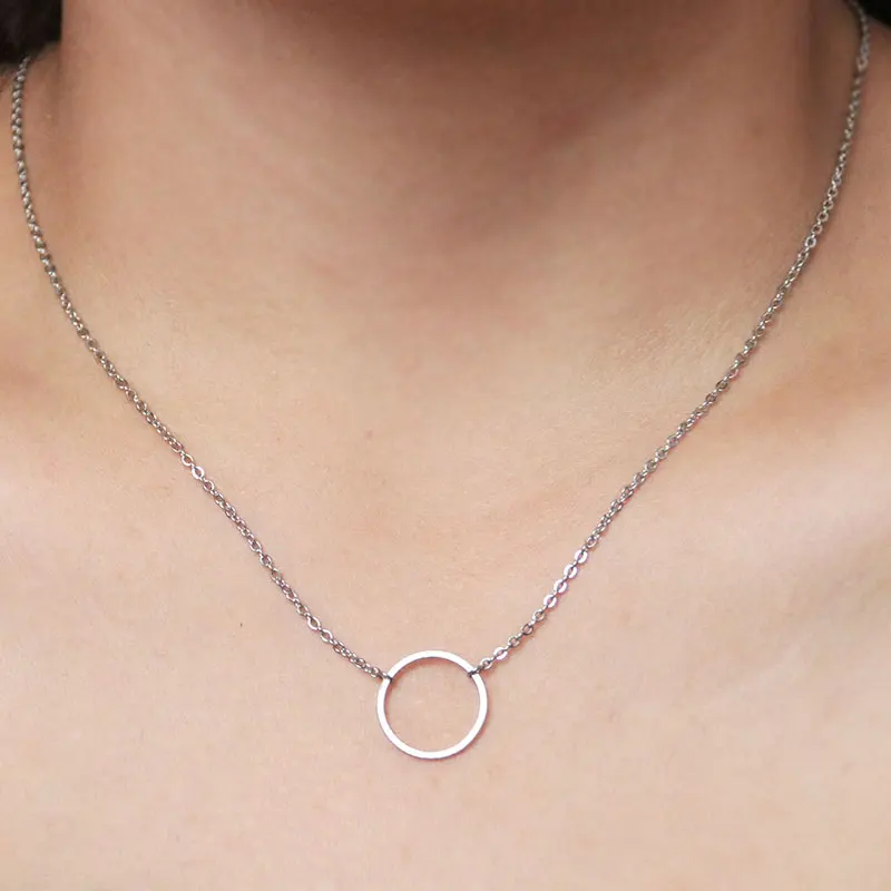 

Everfast 1pc Thin Round Pendants Necklaces Stainless Steel Charm Geometric Necklace Women Fashion Jewelry
