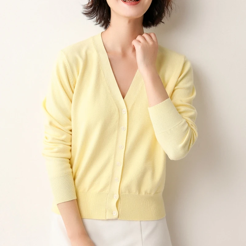 ZEHANGSEA2019 spring new wool knit cardigan thin section V-neck computer knit women's shirt short casual large size cardigan ZEHANGSEA2019 spring new wool knit cardigan thin section V-neck computer knit women's shirt short casual large size cardigan