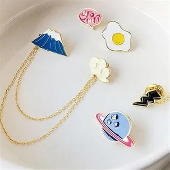 

SexeMara Hot Fashion Small White Rabbit Omelette Mount Fuji Planet Cloud Lightning Brooch Collar Pin Jewelry Men Women Jewelry