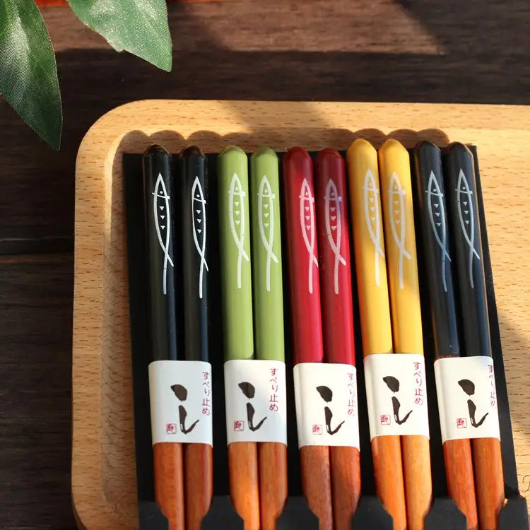 

Japanese lacquerless natural log pointed wood saury five pairs of chopsticks unparalleled creative gift box Home Furnishing supp