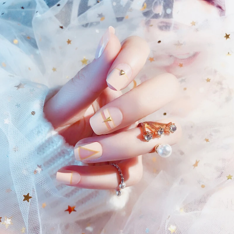 

24pcs/set Artificial Fake Nails Press On Nails Rivets Designs Full Cover False Nails With 2g Glue
