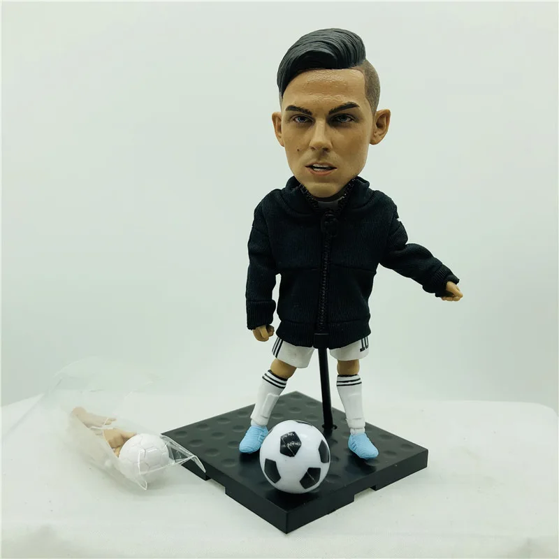

Soccerxstar Soccerwe 12 cm Soccer Star Doll JUV 10# Paulo Dybala Figures with mini Black Coat Christmas Gift 2019 Season