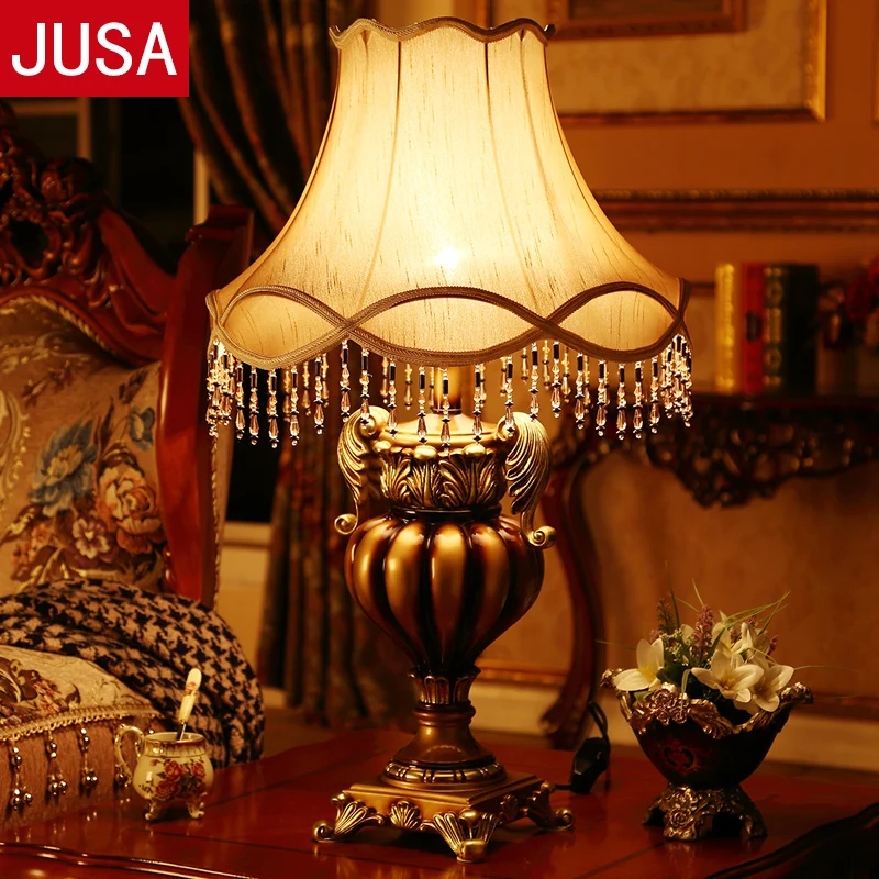 Европейская Винтажная настольная лампа из смолы для гостиной, настольная лампа с дистанционным управлением, регулируемое освещение, прикроватная тумбочка для спальни