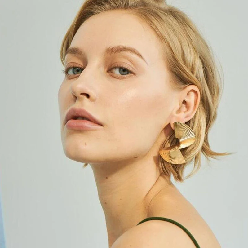 

XIYANIKE New Punk Style Fashion Irregular Spiral Geometric Earrings For Women Hyperbole Gold Silver Metal Stud Earrings E942