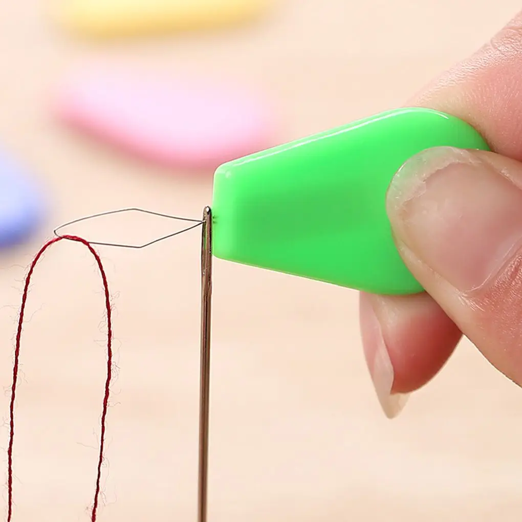 

2019 Colorful Bow Wire Stitch Insert Machines Plastic Embroidery Needle Threader for Hand Sewing