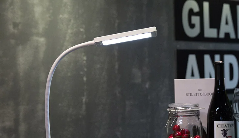 Светодиодный настольный светильник с зажимом для студентов, чтобы узнать, чтобы защитить сторону стола