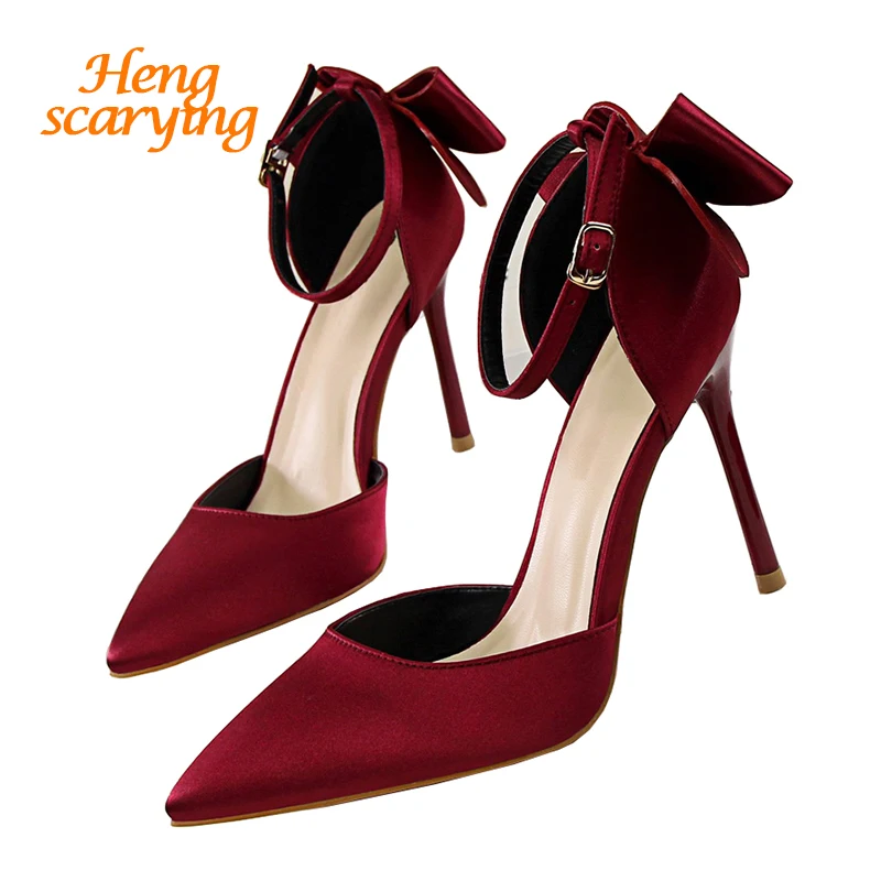 maroon pump heels