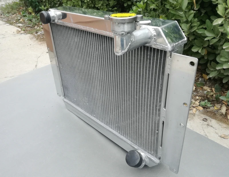 56 mm Aluminum Radiator UP TO 700HP CHEVY CORVETTE 350 V8 M//T 1955-1960