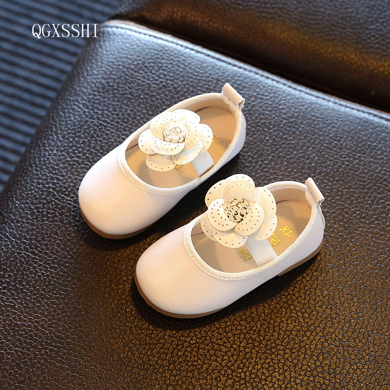 Qgxsshi Новинка весны 2017 года девушка маленький Обувь кожаная для девочек принцессы красивые цветы тонкие туфли Обувь для девочек Детские