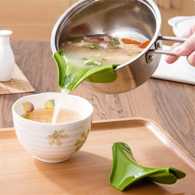 Anti spill Silicone Slip On Pour Soup Spout Funnel for Pots Pans Bowls Tools New 