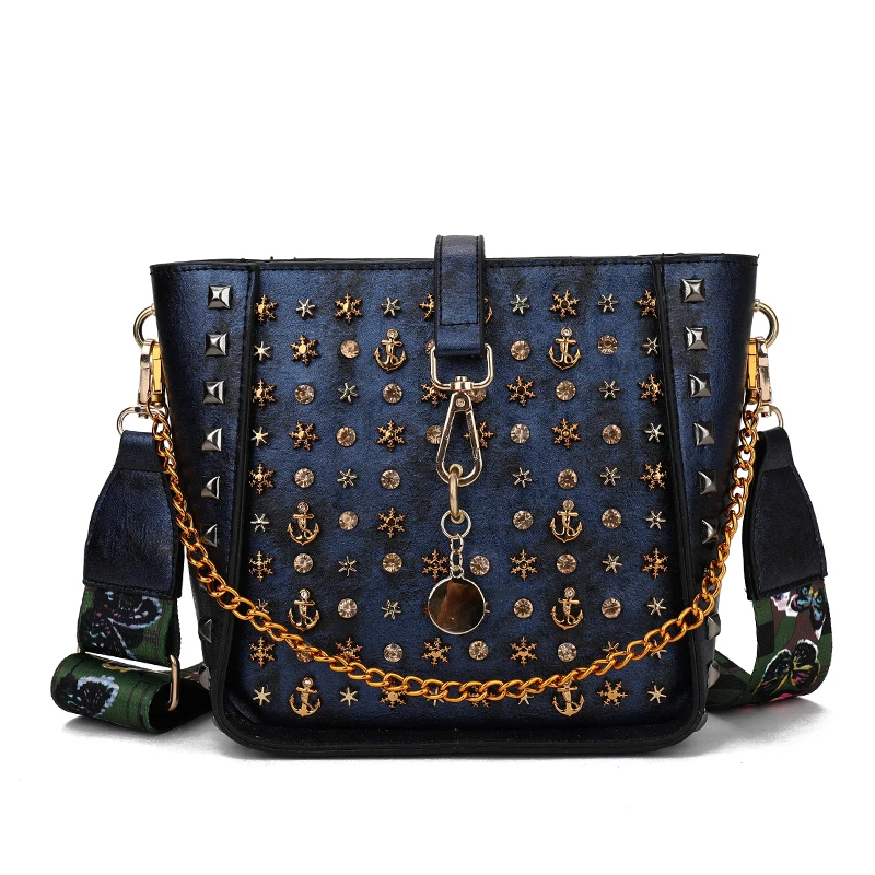 

Vintage Fashion Bucket Woman 2018 New Wind Rivet Single Shoulder Bag High Quality Lady Messenger Handbag PU Leather Tote