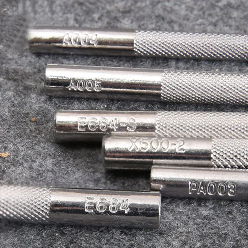 

1 Pcs Leather Printing Tool Alloy Saddle Makin Carving Handmade Leatherwear Craft Working Leather Printed Punch Stamps BDF99
