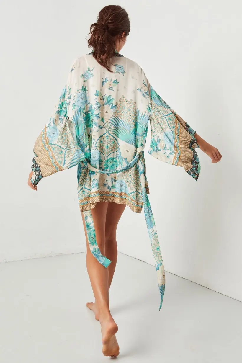 Spell_CloudDancer_CloudDancerShortKimono_Porcelain_095_1230x1230-w242