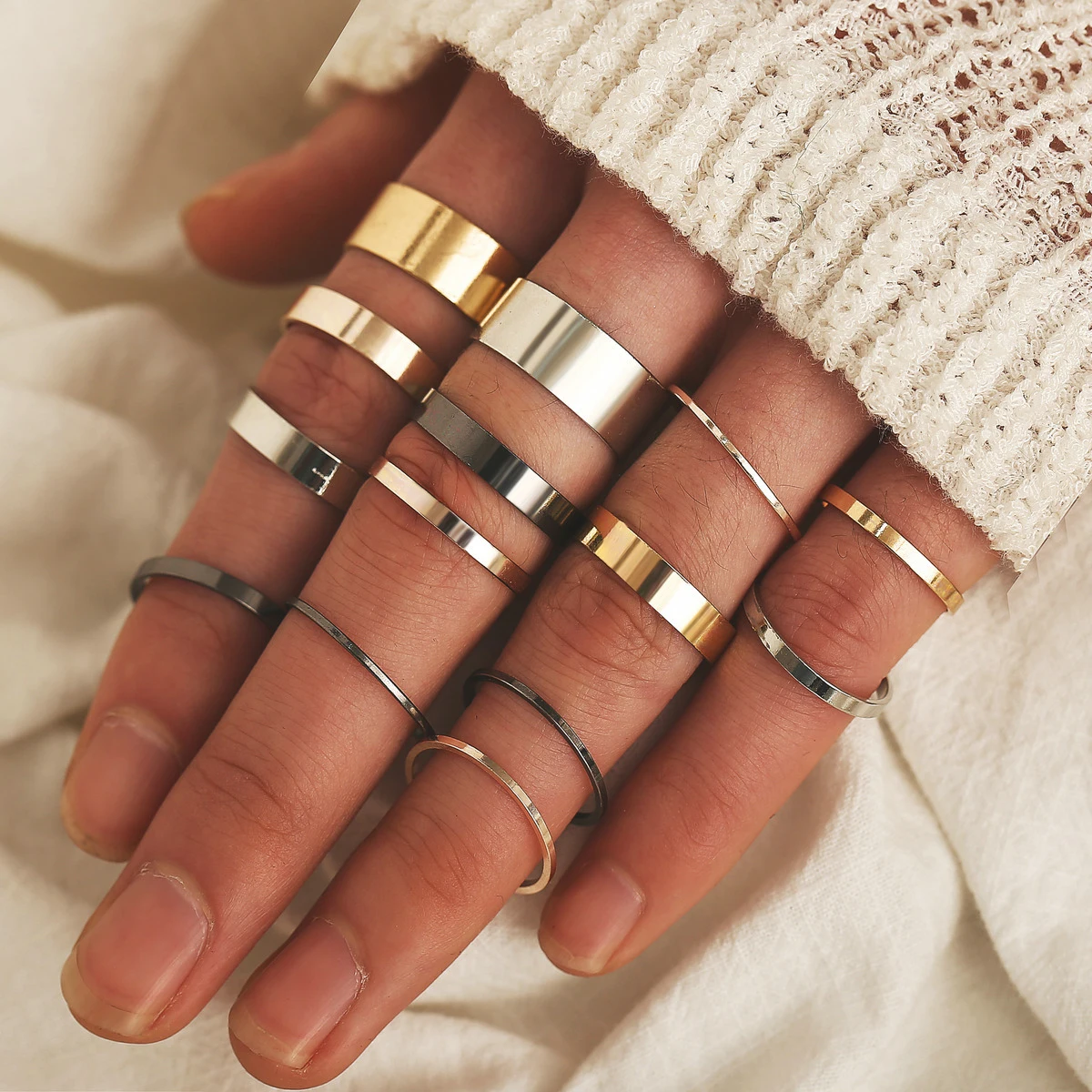 

14 Pcs/Set Simple Design Round Gold Color Rings Set For Women Handmade Geometry Finger Ring Set Female Jewelry Gifts