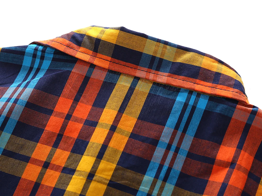 4440220259_2068599042