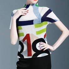 Miyake/ ; модная футболка с короткими рукавами и воротником-хомутом;