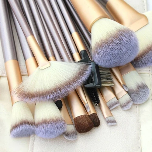 

18Pcs/Set Pro Soft Blush Eyeshadow Makeup Brushes Cosmetic Tool Set + Pouch Bag