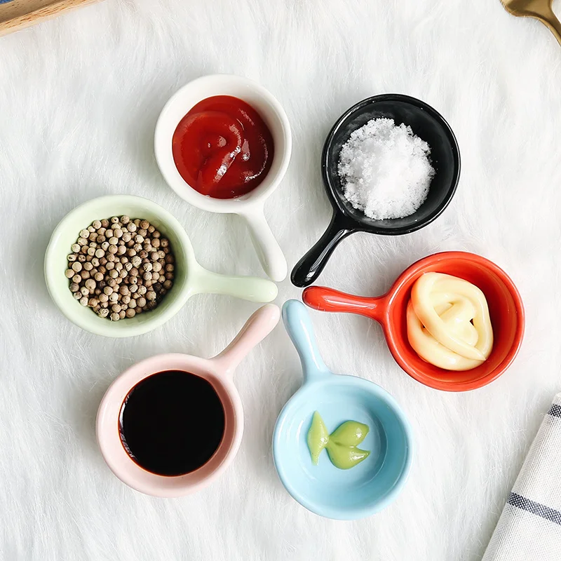 

1pc Japanese Style Ceramic Saucers Dip Seasoning Snacks Dish Vinegar Pepper Soy Sauce Plate with Handle Tableware Dinnerware