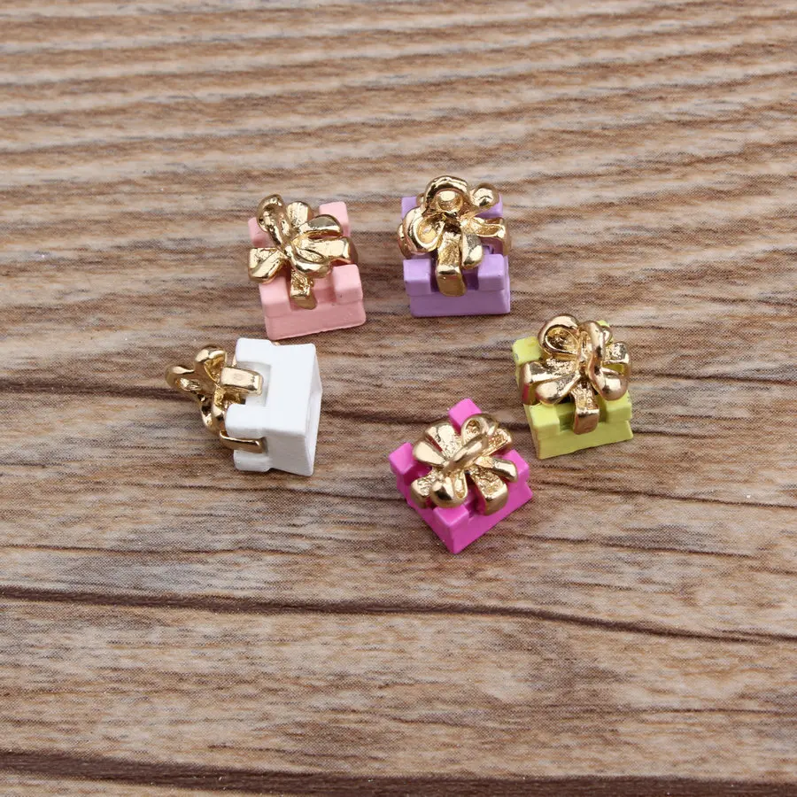 

10pcs Gift box 8*11mm Enamel Charms Alloy Esmaltes Drop Oil DIY Accessories Bracelet Hair Handmade Jewelry Makings