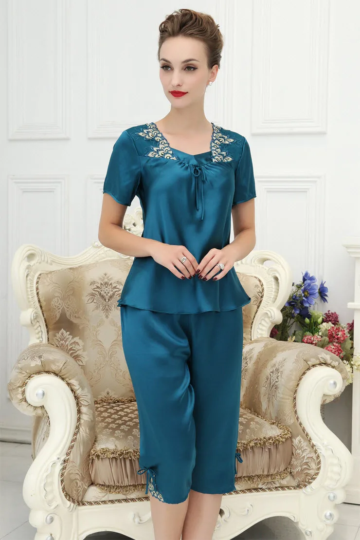 women_silk_pajamas_short_1681a2