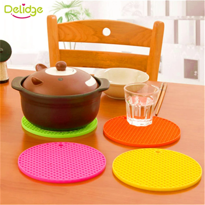 1 pc 15.7*15.7 cm Silicone Table Mat Can Be Hung Durable Round Non Slip