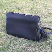 Женская сумка через плечо с кисточками из искусственной кожи, ручная работа, волнистая Сумка-тоут для тела, темно-синяя черная DOM106450