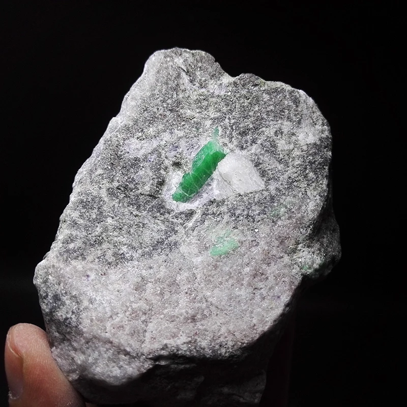 

790g NATURAL Stones and Minerals Rock Emerald green symbiosis with quartz crystal gem stone ore sample collection ZML4 31