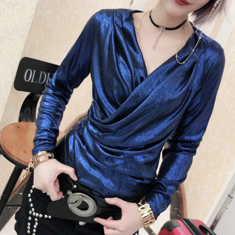 

2018 Autumn Long Sleeve V neck Shiny T-shirts Women Fashion Slim Body Shiny Pullovers Lady Metallic Shiny T-shirts Tops